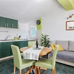 Apartments By The Sea Jezera, Murter - 796