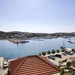 Apartments By The Sea Jezera, Murter - 796 Jezera