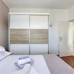Apartments By The Sea Jezera, Murter - 796