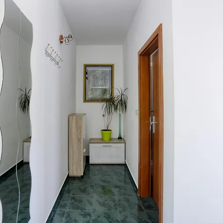 Apartment Apartments By The Sea Jezera, Murter - 796 Jezera