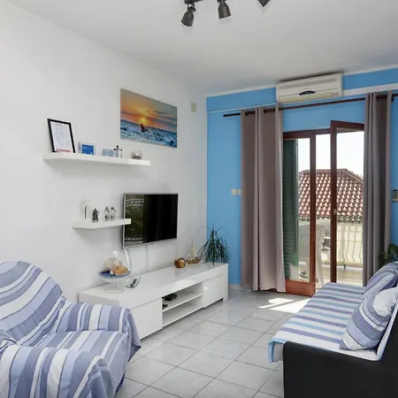 Apartment Apartments By The Sea Jezera, Murter - 796 *