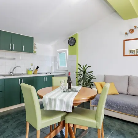 Apartments By The Sea Jezera, Murter - 796
