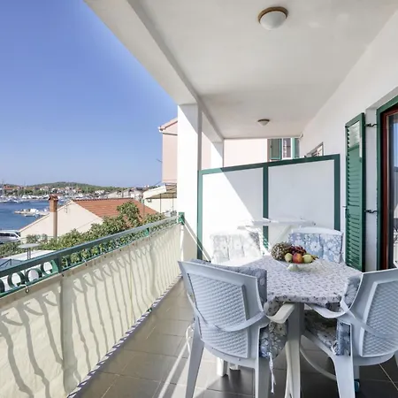Apartments By The Sea Jezera, Murter - 796 Apartment Jezera