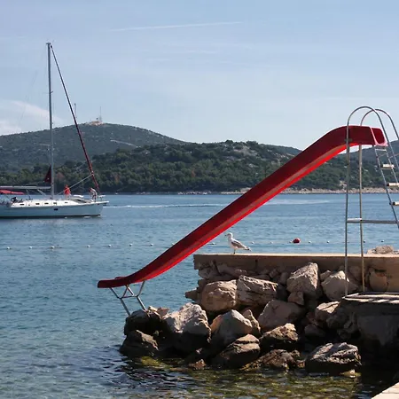 Apartment Apartments By The Sea Jezera, Murter - 796 Jezera