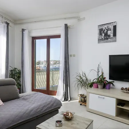 Apartments By The Sea Jezera, Murter - 796 Apartment Jezera