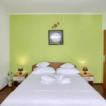 Apartments By The Sea Jezera, Murter - 796 Apartment Jezera