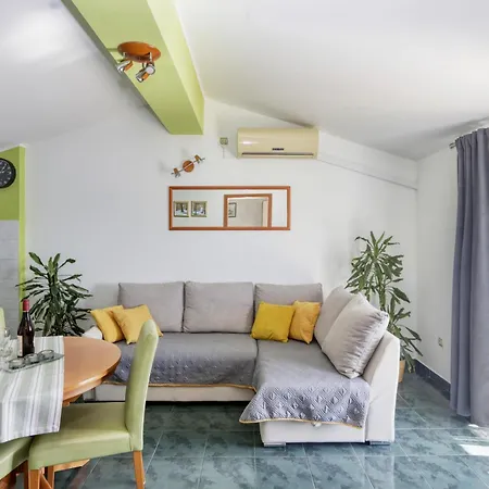 Apartments By The Sea Jezera, Murter - 796 Apartman *
