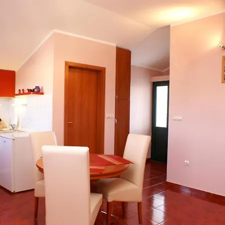 Apartments By The Sea Jezera, Murter - 796 * Jezera