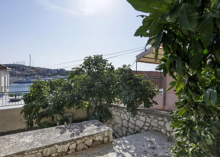 By The Sea Jezera, Murter - 796